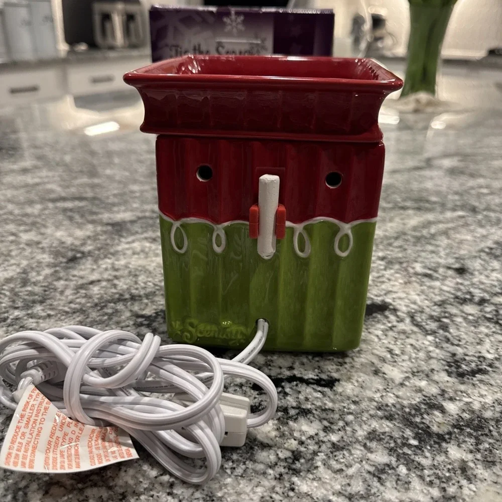 Scentsy Tis The Season Countdown Full‎ Size Wax Warmer Red And Green
